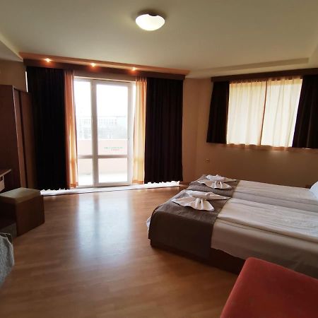 Paris Hotel Balchik Ngoại thất bức ảnh