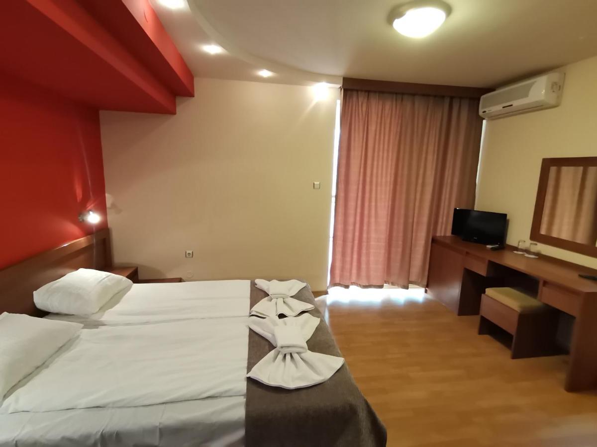 Paris Hotel Balchik Ngoại thất bức ảnh