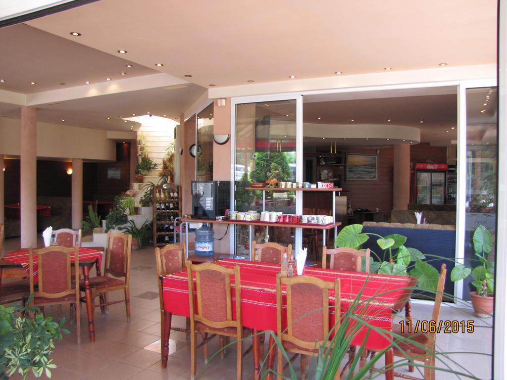 Paris Hotel Balchik Ngoại thất bức ảnh