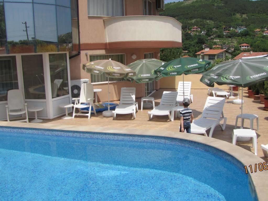 Paris Hotel Balchik Ngoại thất bức ảnh
