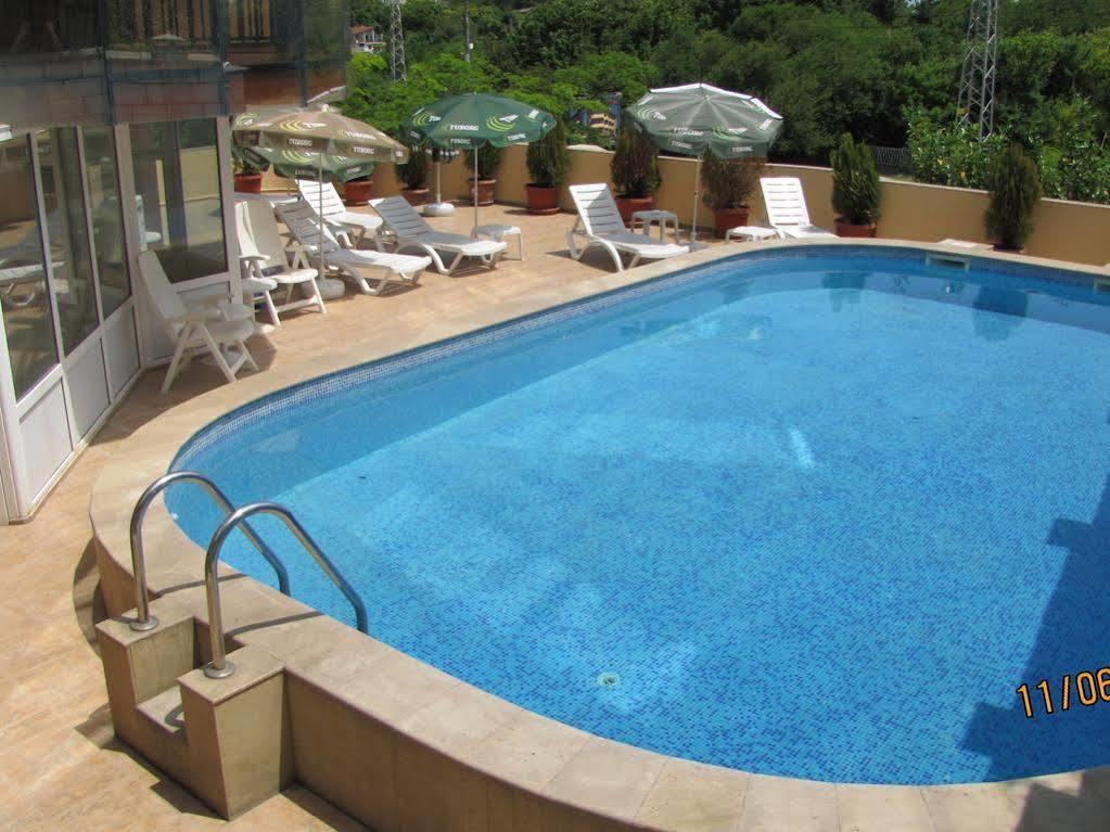 Paris Hotel Balchik Ngoại thất bức ảnh
