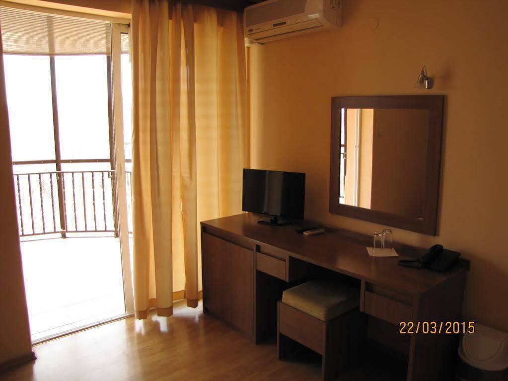 Paris Hotel Balchik Ngoại thất bức ảnh